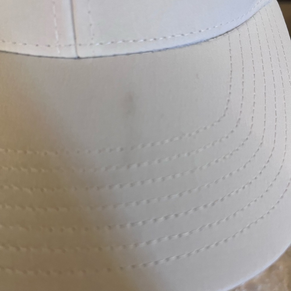 Adidas hat - Picture 2 of 6